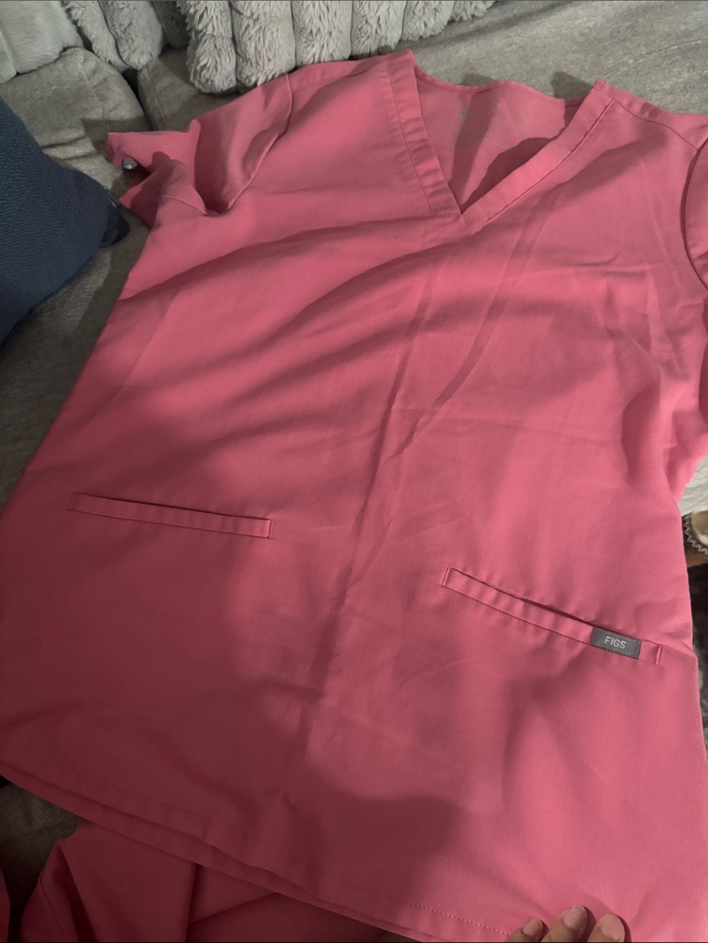 Figs Rose Pink V-Neck Scrub Top size SMALL